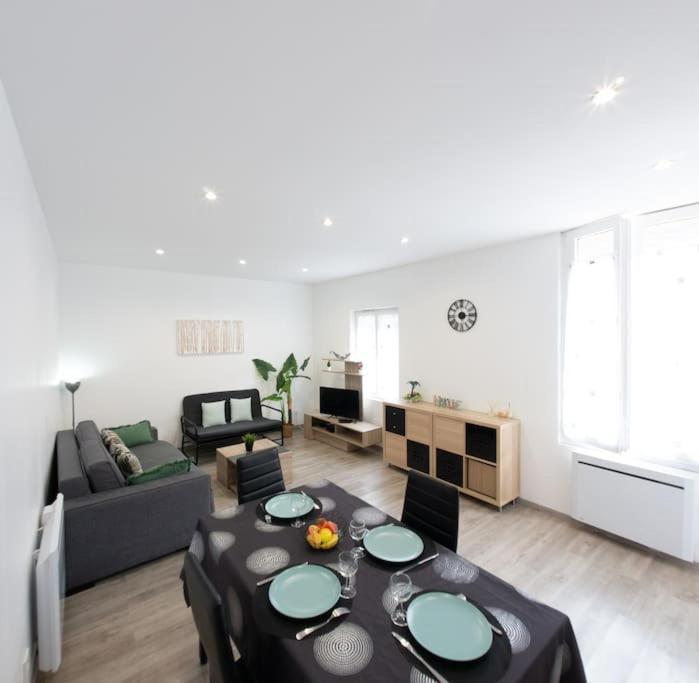 *Douceur Des Tropiques*Parisis Apartment Argenteuil Exterior photo